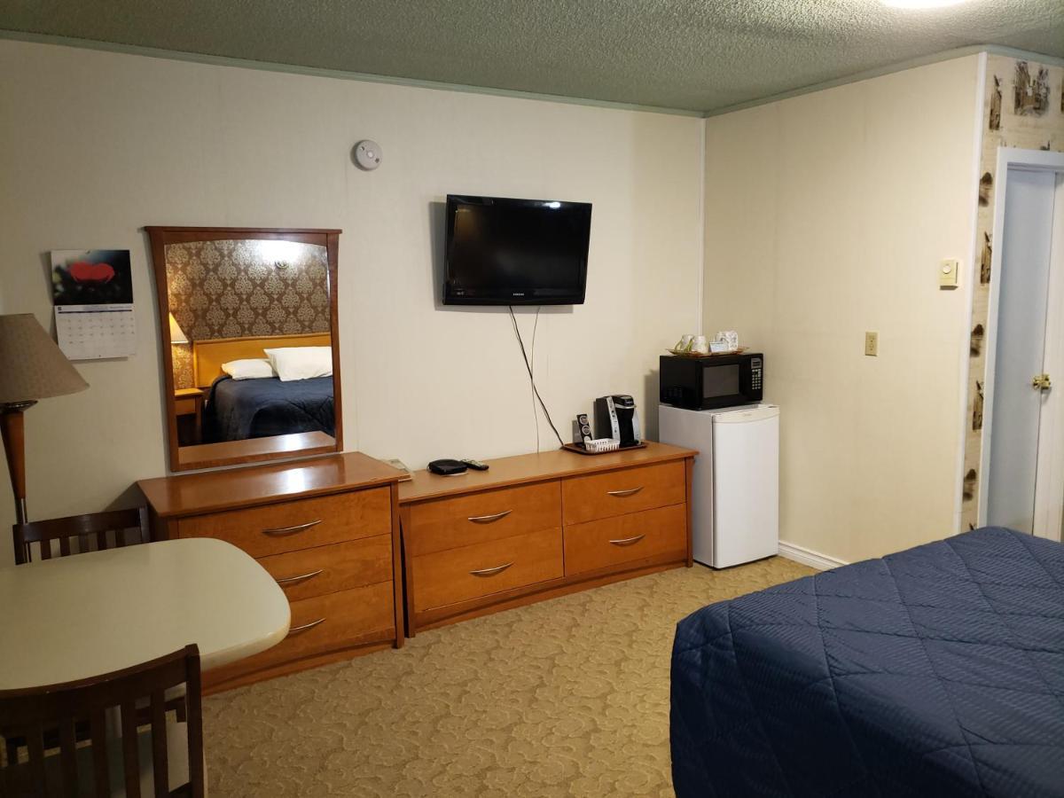 Neepawa Motel Екстер'єр фото