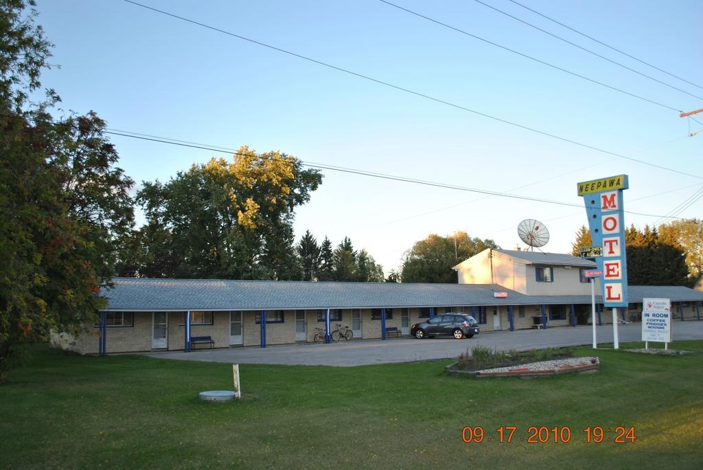 Neepawa Motel Екстер'єр фото
