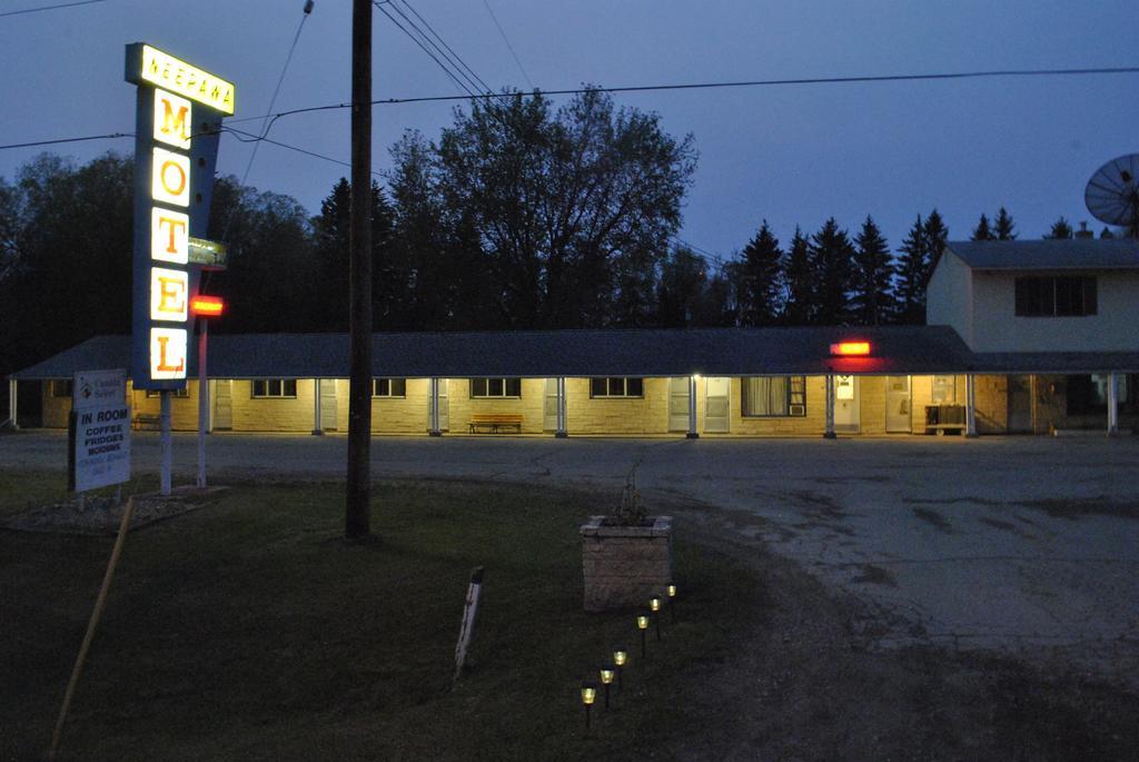 Neepawa Motel Екстер'єр фото