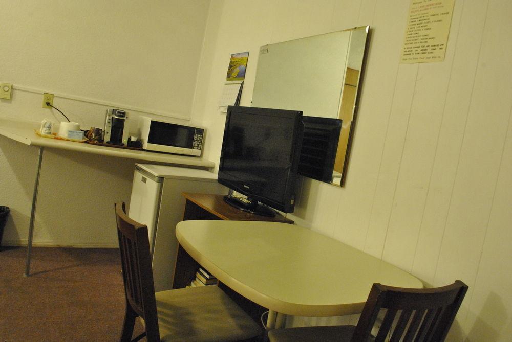Neepawa Motel Екстер'єр фото