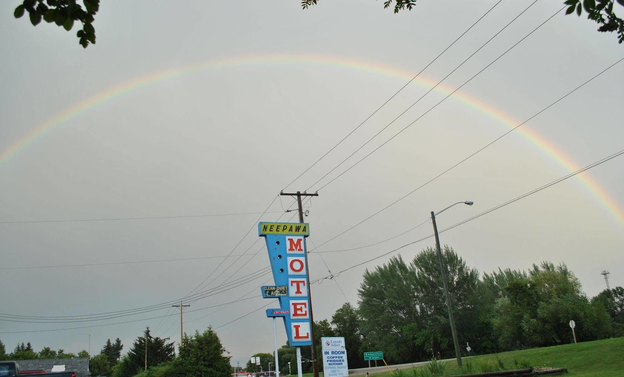 Neepawa Motel Екстер'єр фото